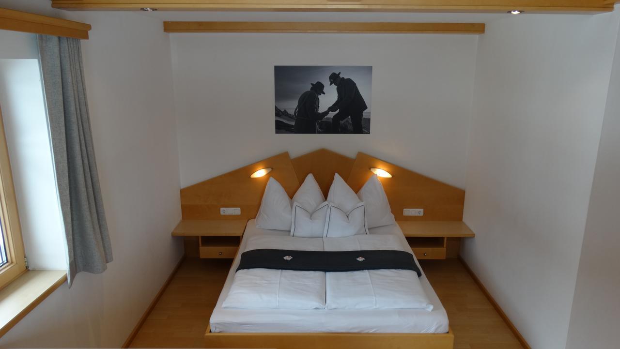 Grossglocknerappartement คัลส์ อัม โกรสส์กล็อคเนอร์ ภายนอก รูปภาพ